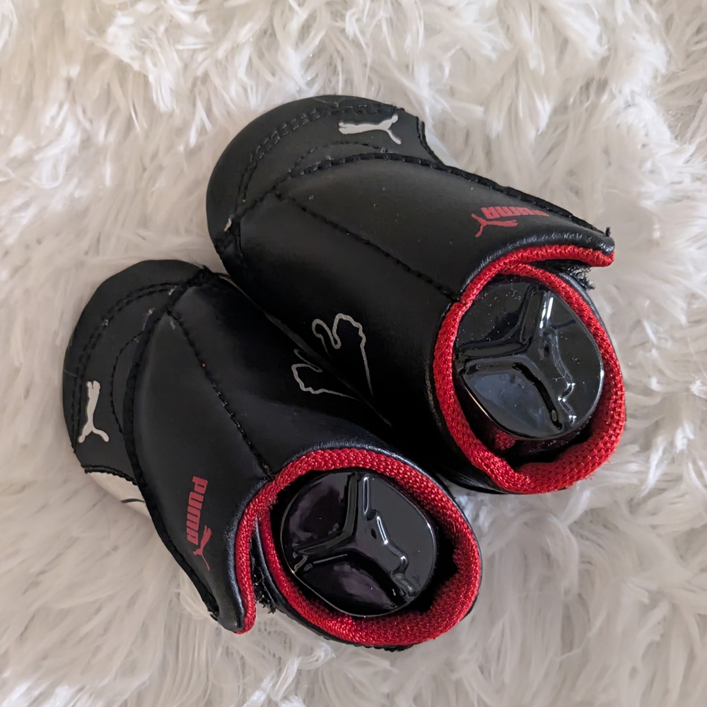 👟 Puma Infant crib Shoes in Black and Red! NWOT 👟